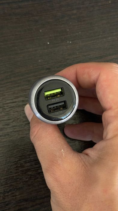 Зарядка для в машину USB