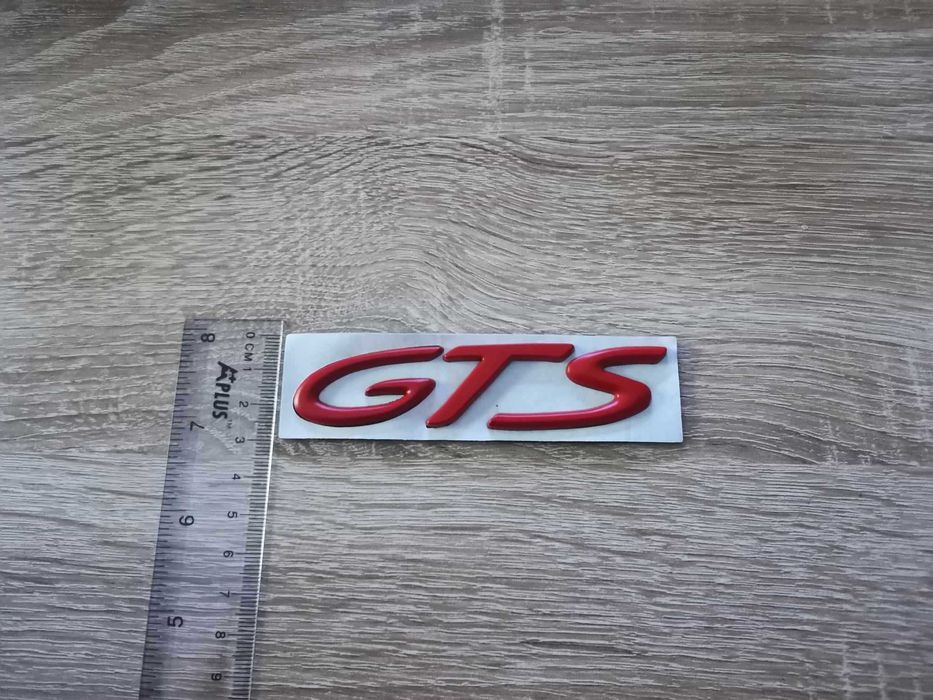 Порше Porsche GTS червен надпис емблема