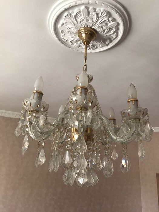 Люстры хрустальные и бра