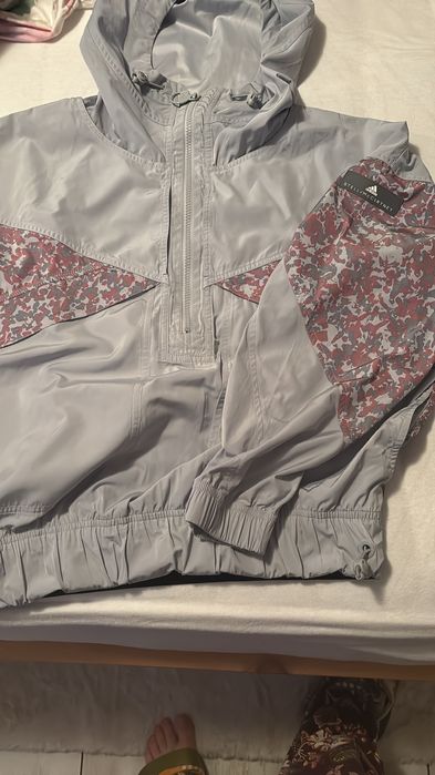 Суйчър Оригинален на Stella/McCartney Дамско е !