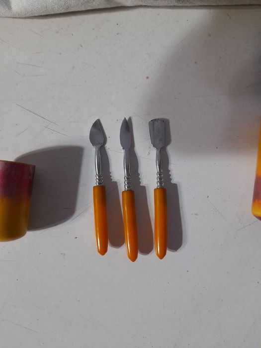 Ретро преса за коса стари прибори за нокти,сувенири,снимки