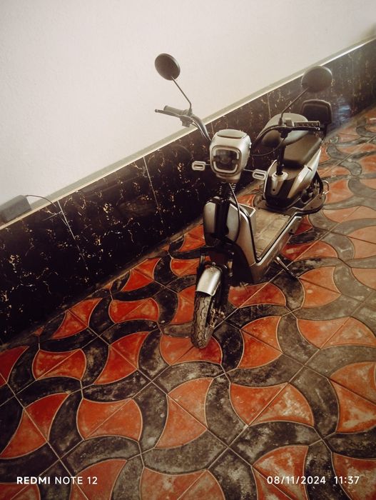 Elektro Skuter sotiladi