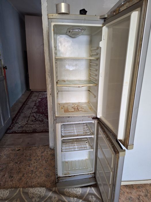 Холодильник Samsung