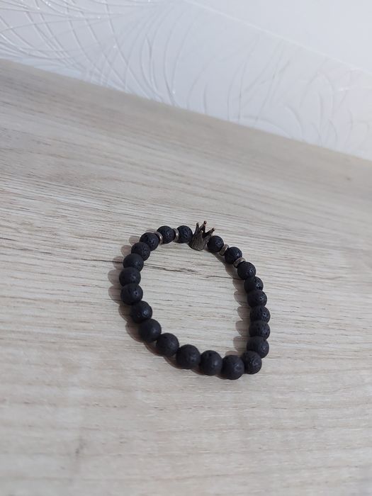 Vând brățară lava stone