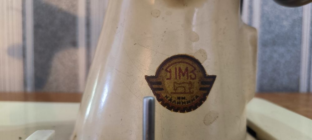 Швейная машинка ножная