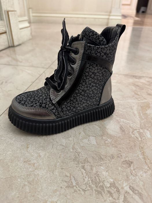 Ботинки на девочку