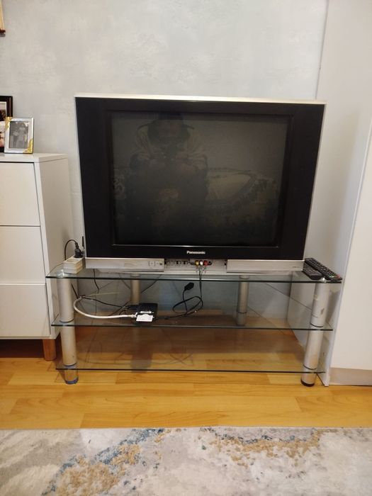 Телевизор рабочий.