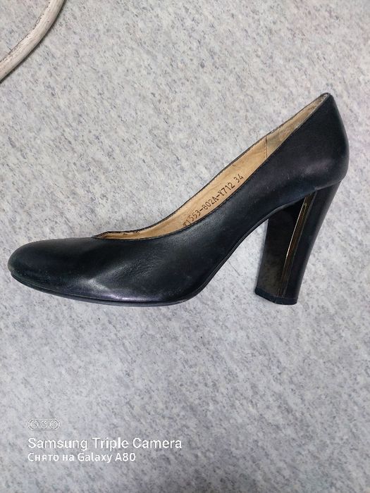 Обувь женская  кожаная