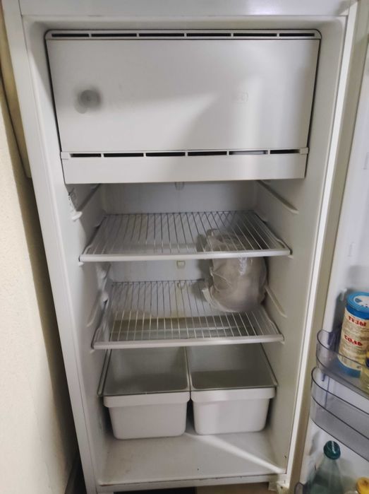 Холодильник Бирюса