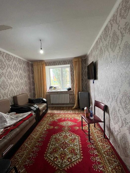 Продам 2 комнатную квартиру в районе Батыс 2 Срочно !!!