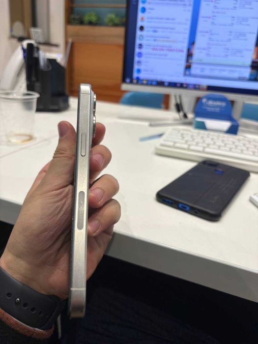 IPHONE 15 PRO MAX xolati ideal orqa krishkada treshina bor