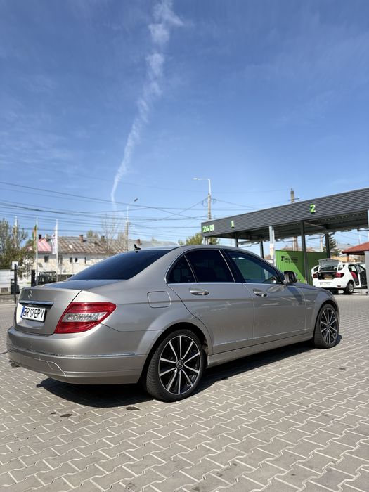 Vând Mercedes  - Benz c220! 4200 negociabil