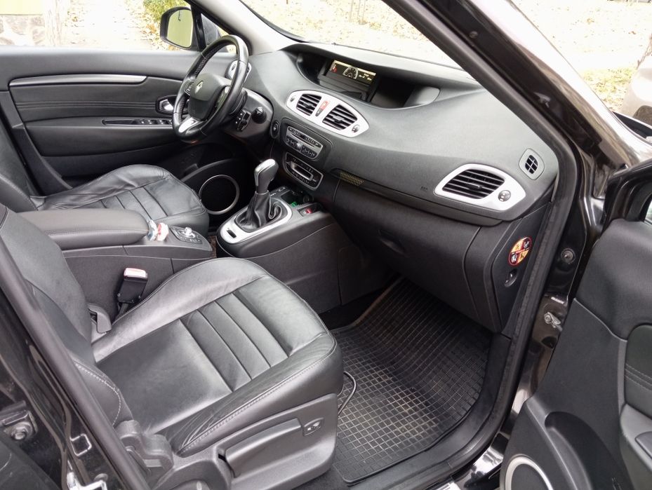 AUTOMAT!Renault Grand Scenic,Euro 5,2.0,160 cai,Bi xenon,Navi,Inc scaune,Piele,acte la zi