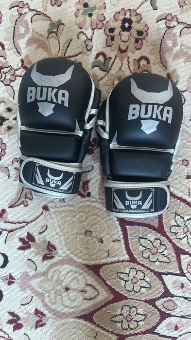 Продам кросовки для футбола