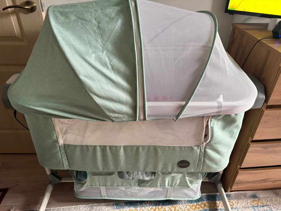 Люлька качалка электрическая с пультом.