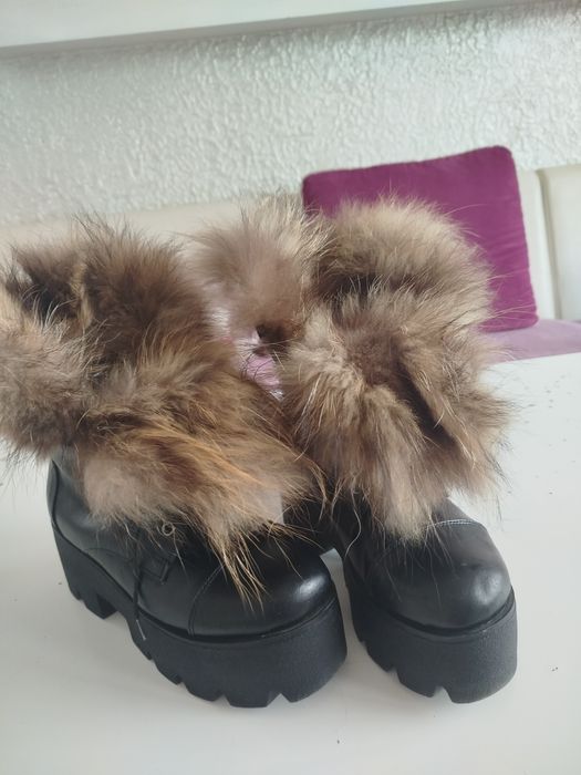 Боти с естествен косъм