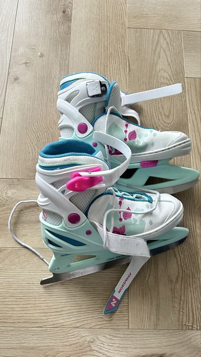 Продам коньки