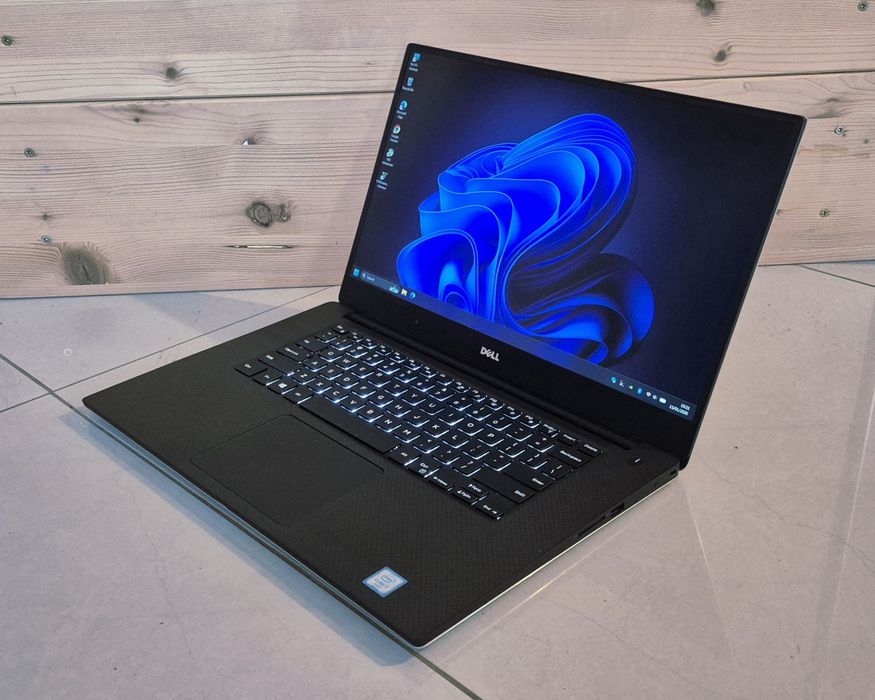 Laptop Dell i7 6820HQ 16GB Quadro NVMe 512GB