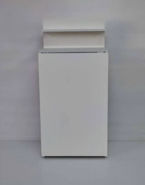 Маникюрный столик