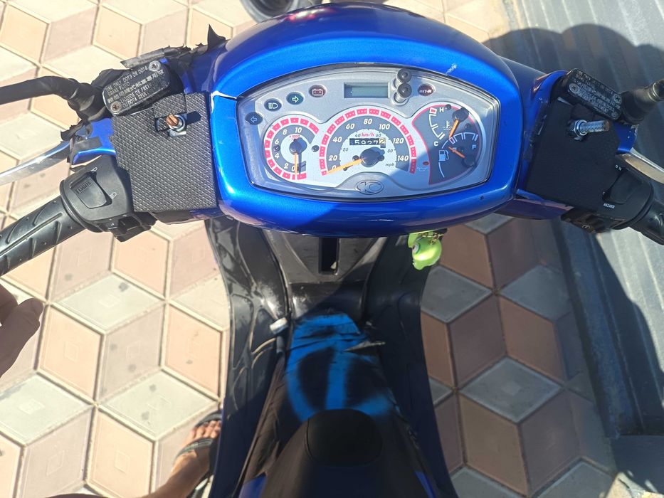 Vând 2 Scutere Kymco Agiliti 125cc și un Kymco Bet-win de 150cc