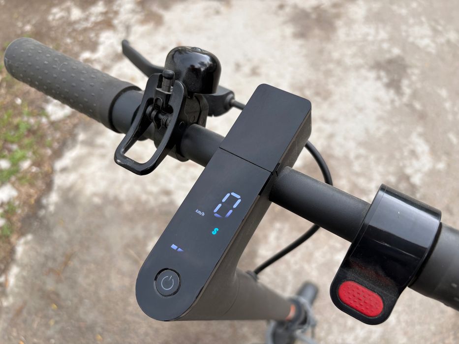 Самокат Xiaomi Mi Electric Scooter Pro 2