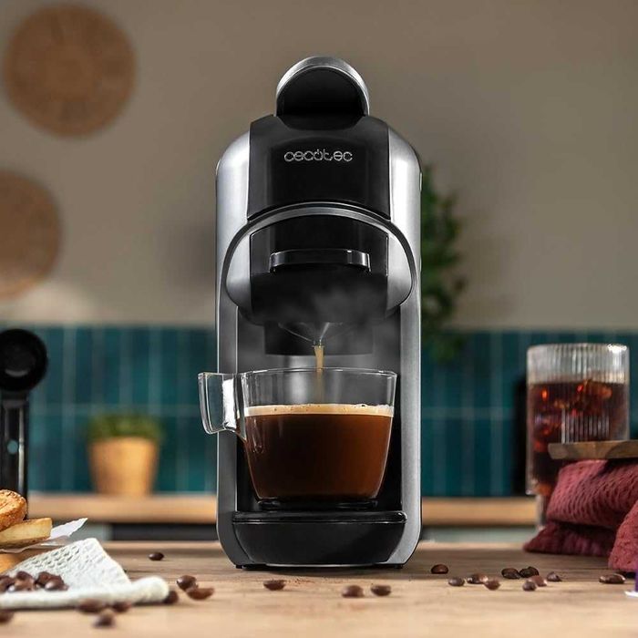 Компактна кафемашина с капсули Cecotec FreeStyle, 3 в 1 , подходяща за мляно кафе, Dolce Gusto и Nespresso