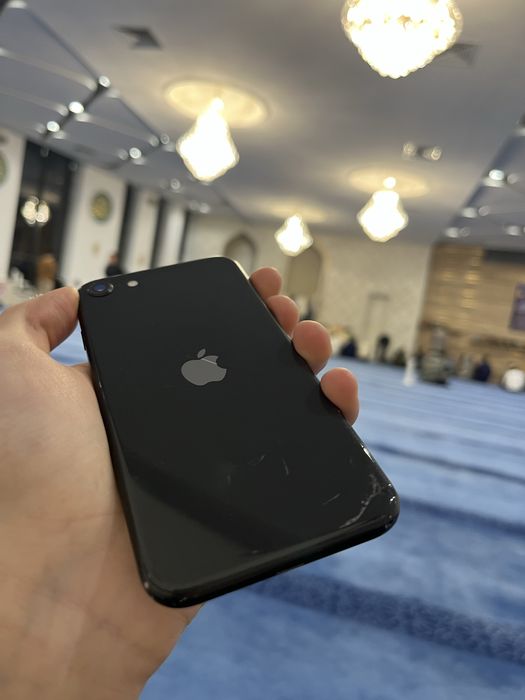 Срочно продам айфон се