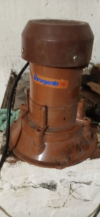 Продам насос водяной