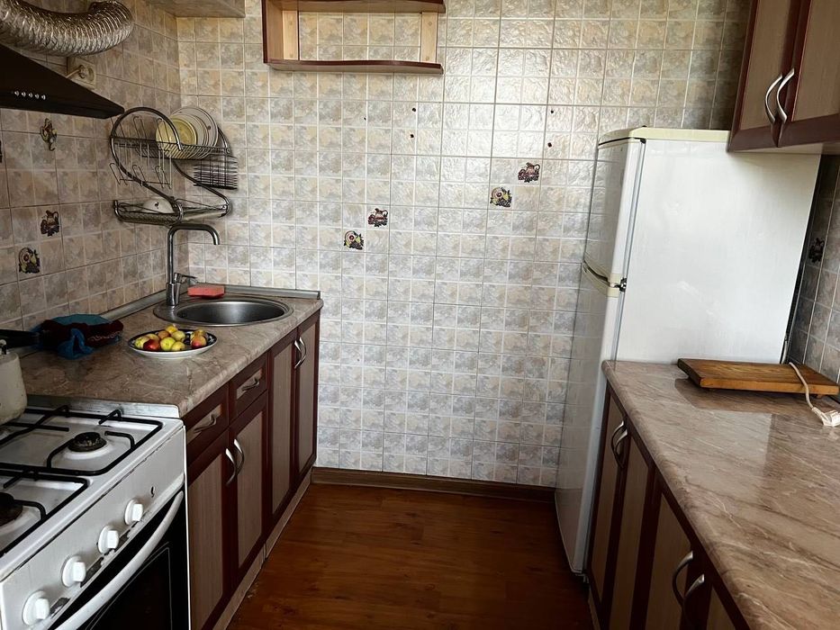 Ижарага 3 хонали уй