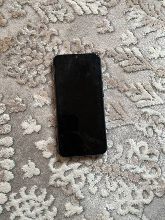 Shaxsiy o’zimizi tutib yurgan iPhone 8