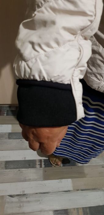 Продам женскую куртку