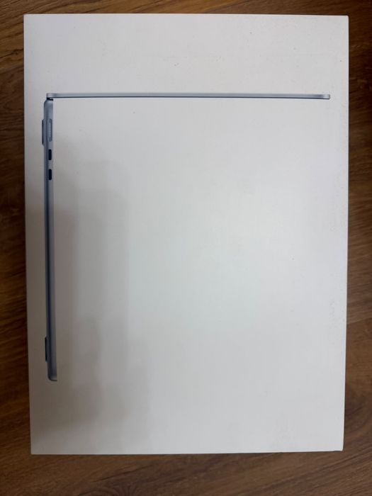 Cutii Macbook Air M4 13'