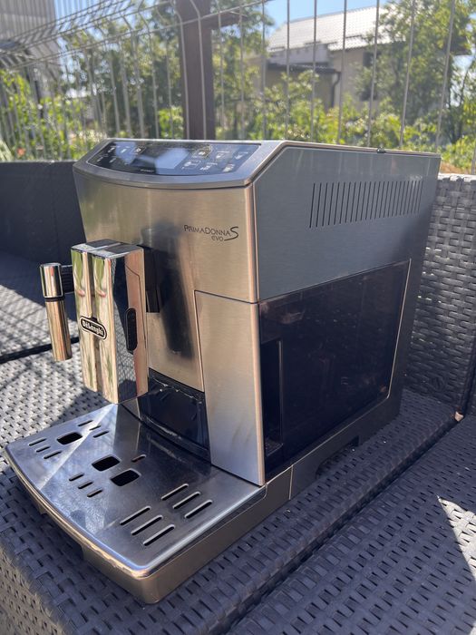Aparat de Cafea DeLonghi PrimaDonna Evo