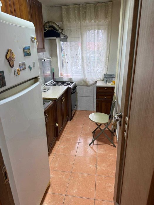 Apartament Bucuresti, 2 CAMERE, 38 Mp utili, etaj 1, str Humulesti 12