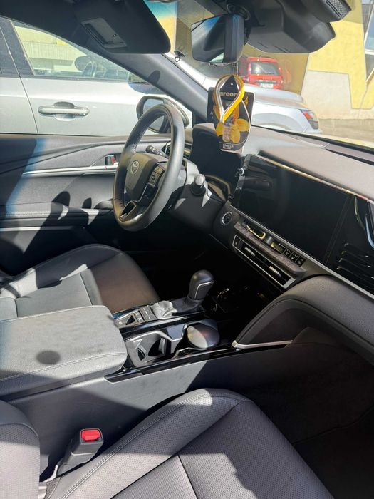 TOYOTA Camry 2025 — imagine 5