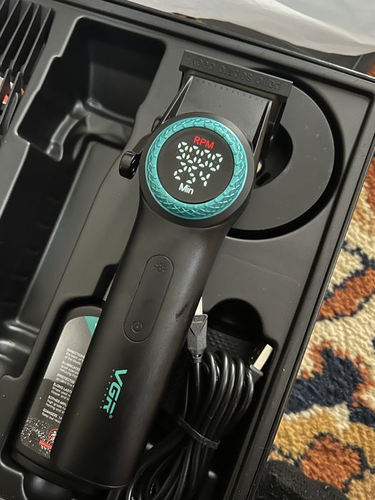 Машинка для стрижки vgr-v001