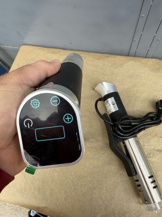 Aparate De gatit in vid ( sous vide ) Nou nefolosit .