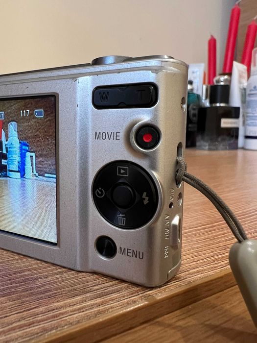 Фотоапарат Sony 20,1Mp с подаръци