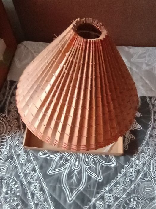 Нощна лампа, ползвана, но запазена.