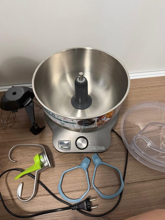 Robot de bucatarie Morphy Rochards Star 400520