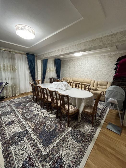 Продается 3-комнатная квартира с  xорошим ремонтом на Ц квартале