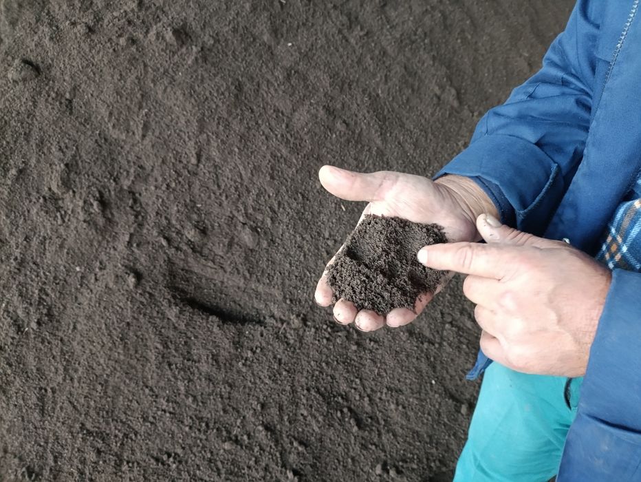 Биогомус етказиб берамиз. Нархи 1000 сўм дан...