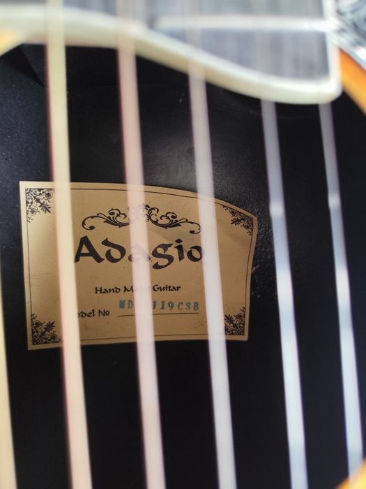 Электроакустическая гитара Adagio