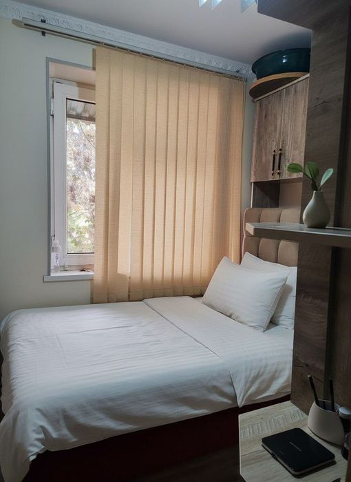 Азиз бозор 8-март фабрика ёнида квартира зўдлик билан Сотилади