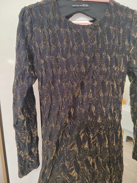 Черна рокля , Zara