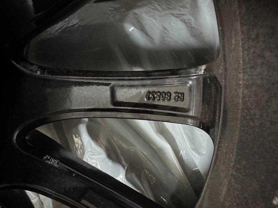 Черни джанти Borbet със зимни гуми 235/55/18 18 5х112 57.1 / 66.6 VW Tiguan Golf Passat Mercedes Audi BMW Skoda Seat