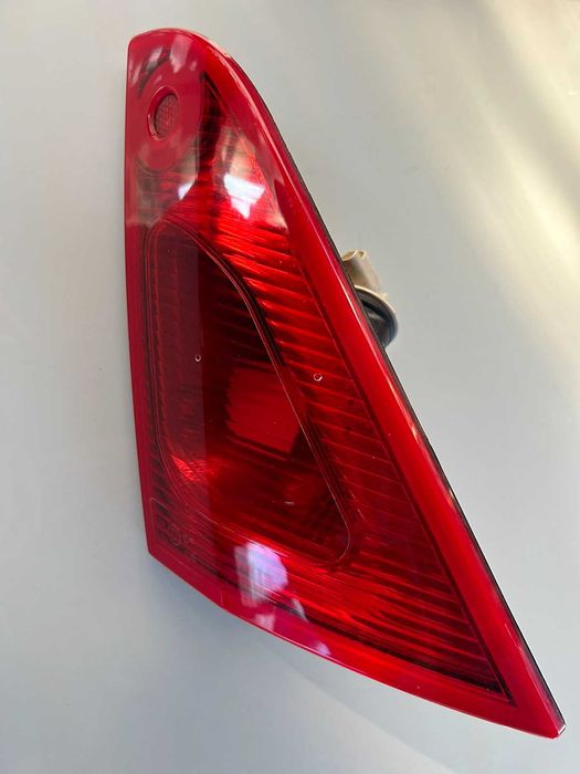 стоп десен  Mitsubishi colt 3врати 2005-2008 г. #573S.