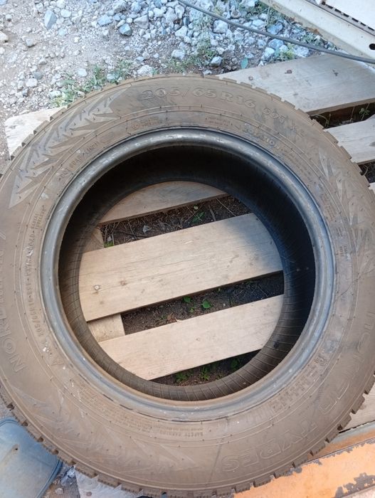 Резина 205/65R16