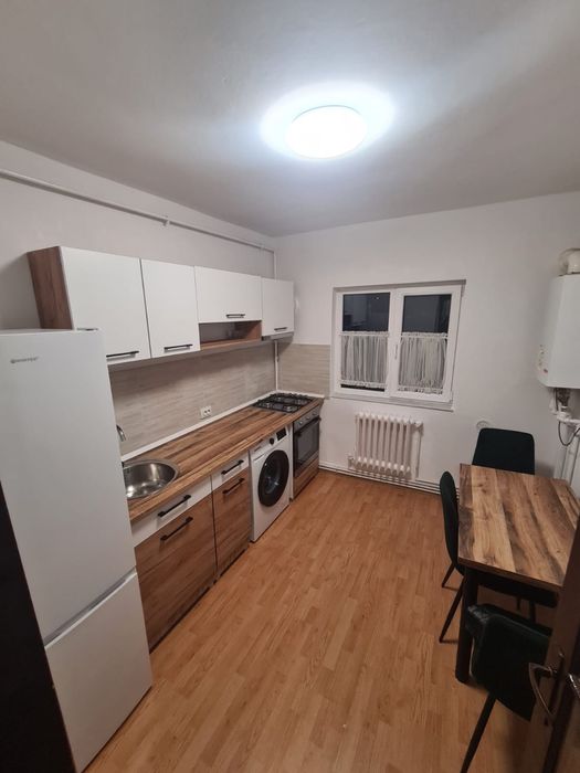 Inchiriez apartament decomandat 2 camere, Cartier Sasar