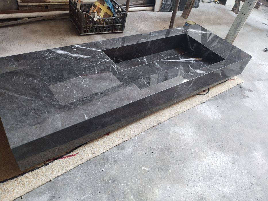 Keramagranitdan rakvina yasimza